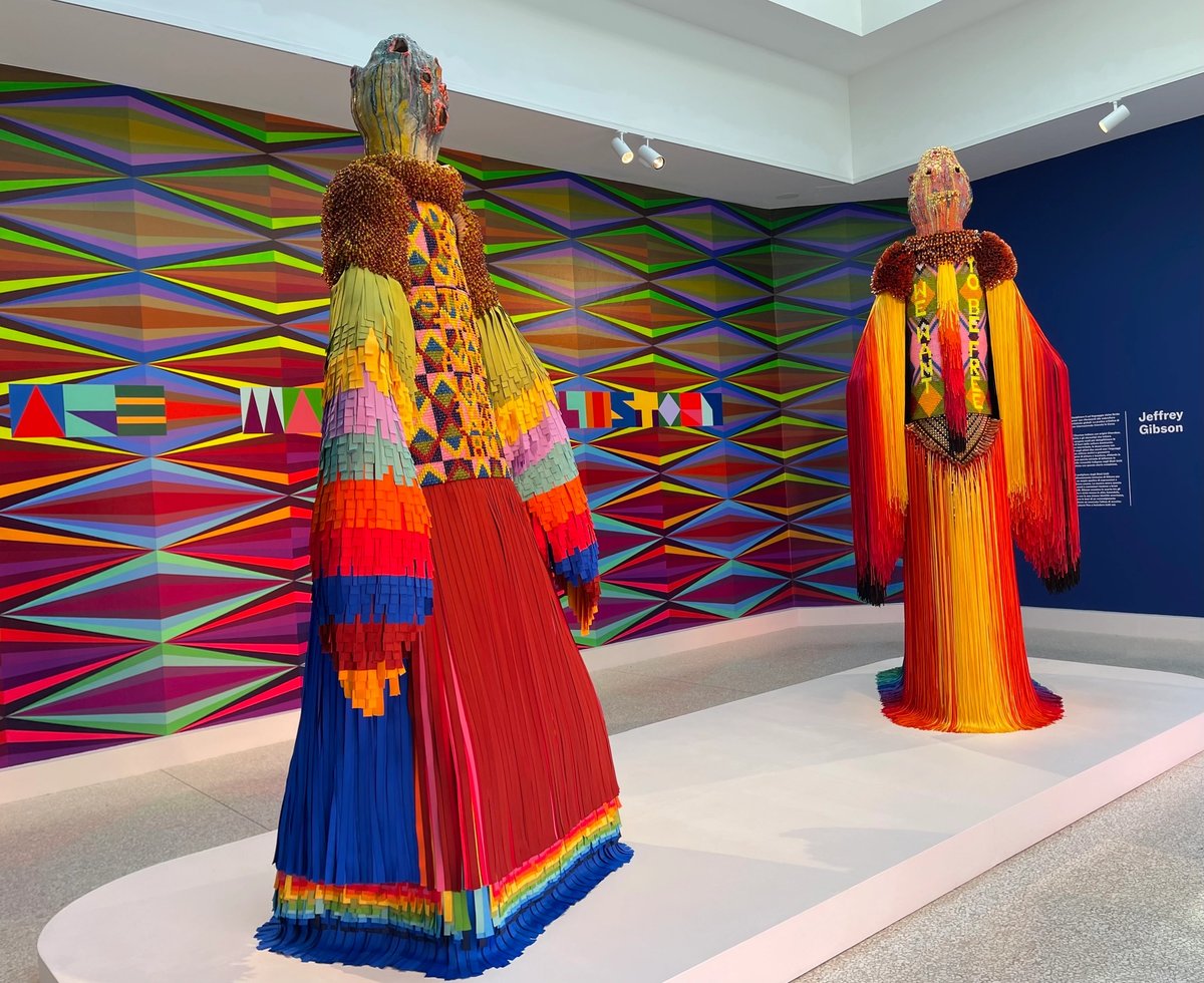 Vue de l'exposition de Jeffrey Gibson au Pavillon des États-Unis de la Biennale de Venise 2024. Photo : Philippe Régnier