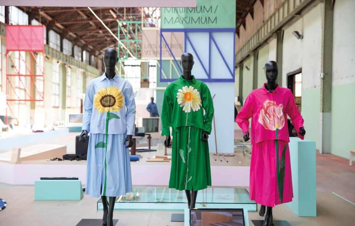 Vue de l’exposition «Ressource(s), présager demain», 13e Biennale Internationale Design, halles Barrouin, Saint-Étienne, 2025. Photo Pierre Grasset/Cité du Design