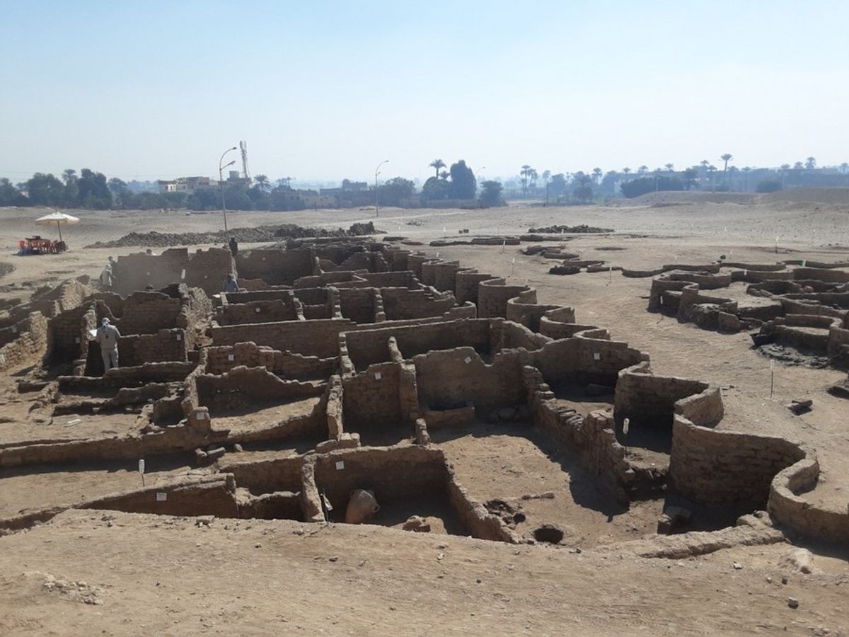 Vue du site archéologique de la cité égyptienne découverte près de Louxor. Courtesy ministère égyptien du Tourisme et des Antiquités/D.R.