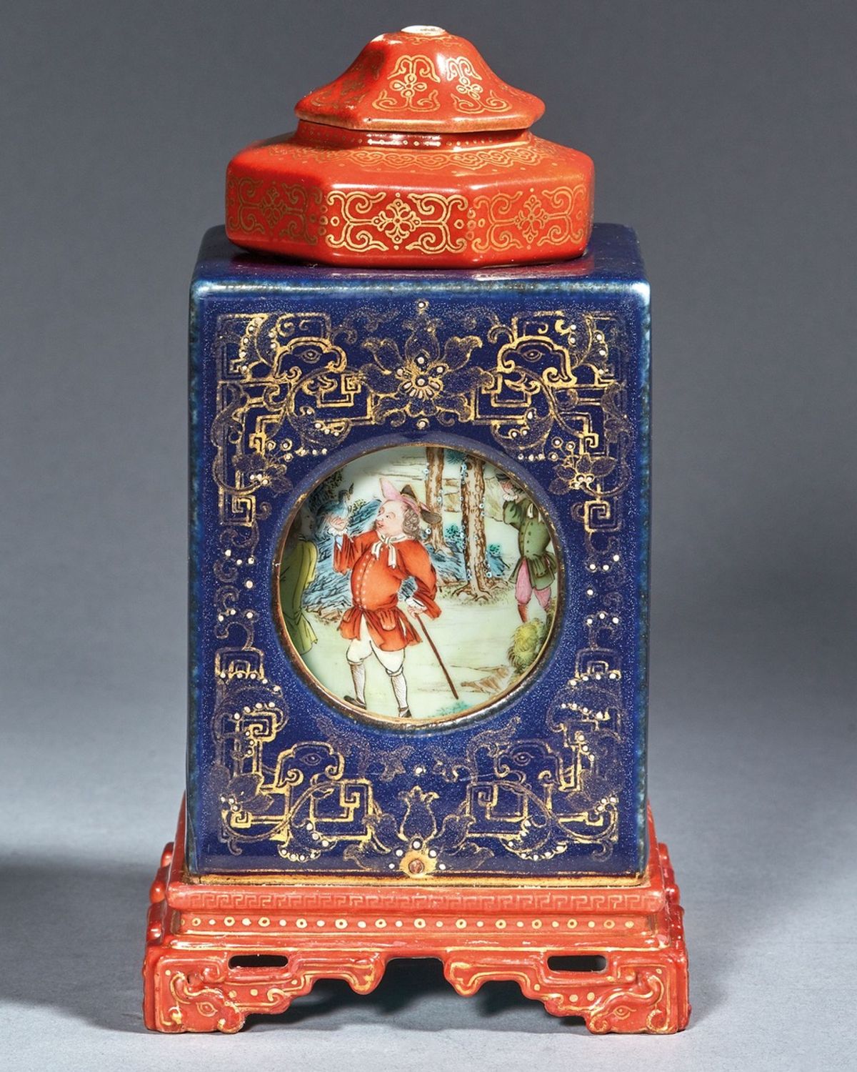 Chine, époque Qianlong (1736 - 1795), Pot à eau impérial en porcelaine émaillée yangcai à décor tournant de porteurs de tributs. Courtesy Aponem