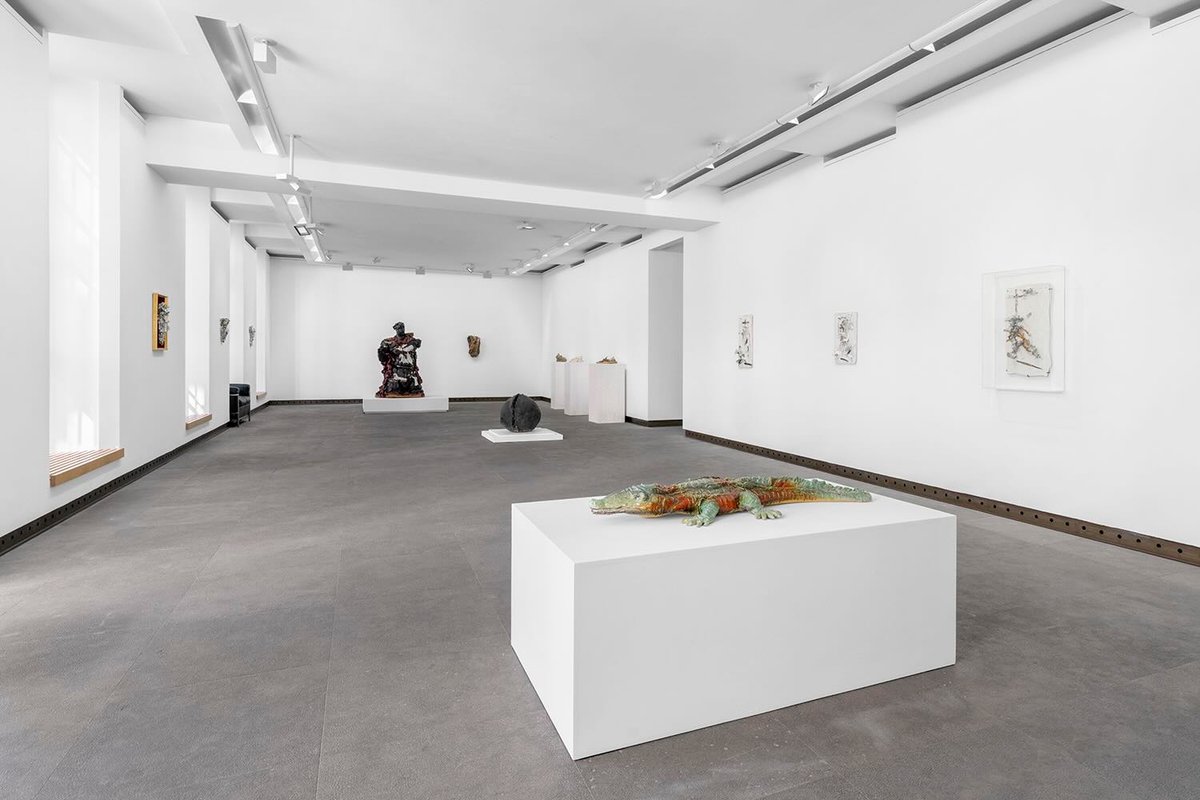Vue de l’exposition « Lucio Fontana » à la Galerie Karsten Greve, Paris. Courtesy Galerie Karsten Greve. Photo Nicolas Brasseur