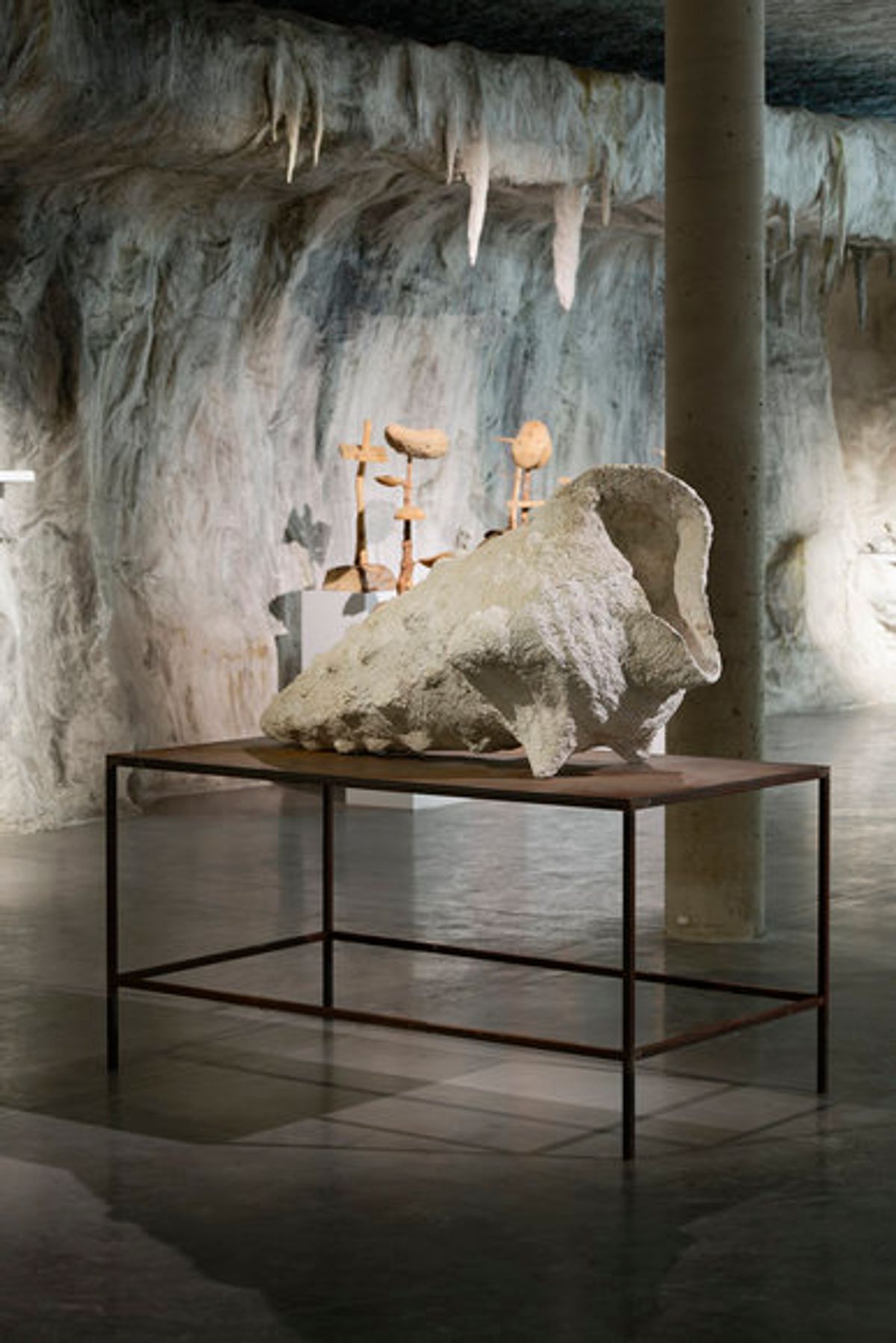 Vue de l’exposition « My Prehistoric Past » de Laurent Le Deunff au Mrac Occitanie. © Aurélien Mole