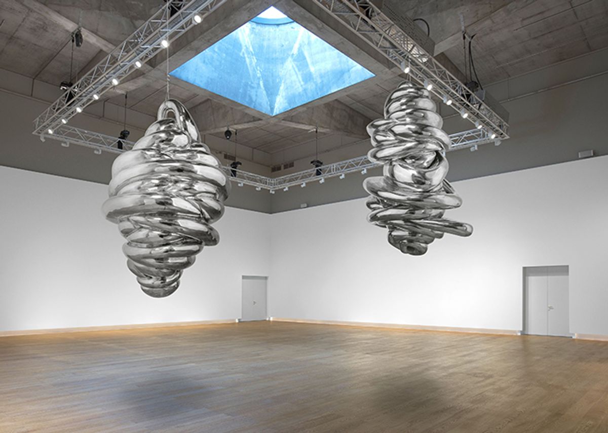 Prévisualisation de la galerie de Hauser & Wirth Monaco, avec l’œuvre de Louise Bourgeois, Untitled, 2004, aluminium, 160 x 116 x 70 cm, et Untitled, 2004, aluminium, 171 x 108 x 92 cm. Photo : François Fernandez / Christopher Burke. Copyright ADAGP 2021 / The Easton Foundation. Courtesy The Foundation and Hauser & Wirth