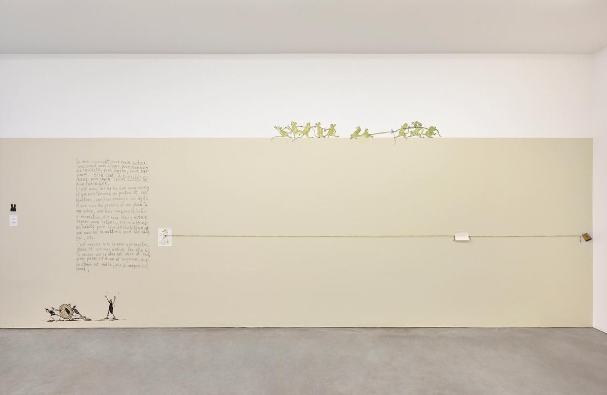 Vue de l’exposition « Ana Jotta : beaucoup, peu, rien », chez Marian Goodman, Paris. Courtesy Marian Goodman. Photo : Rebecca Fanuele