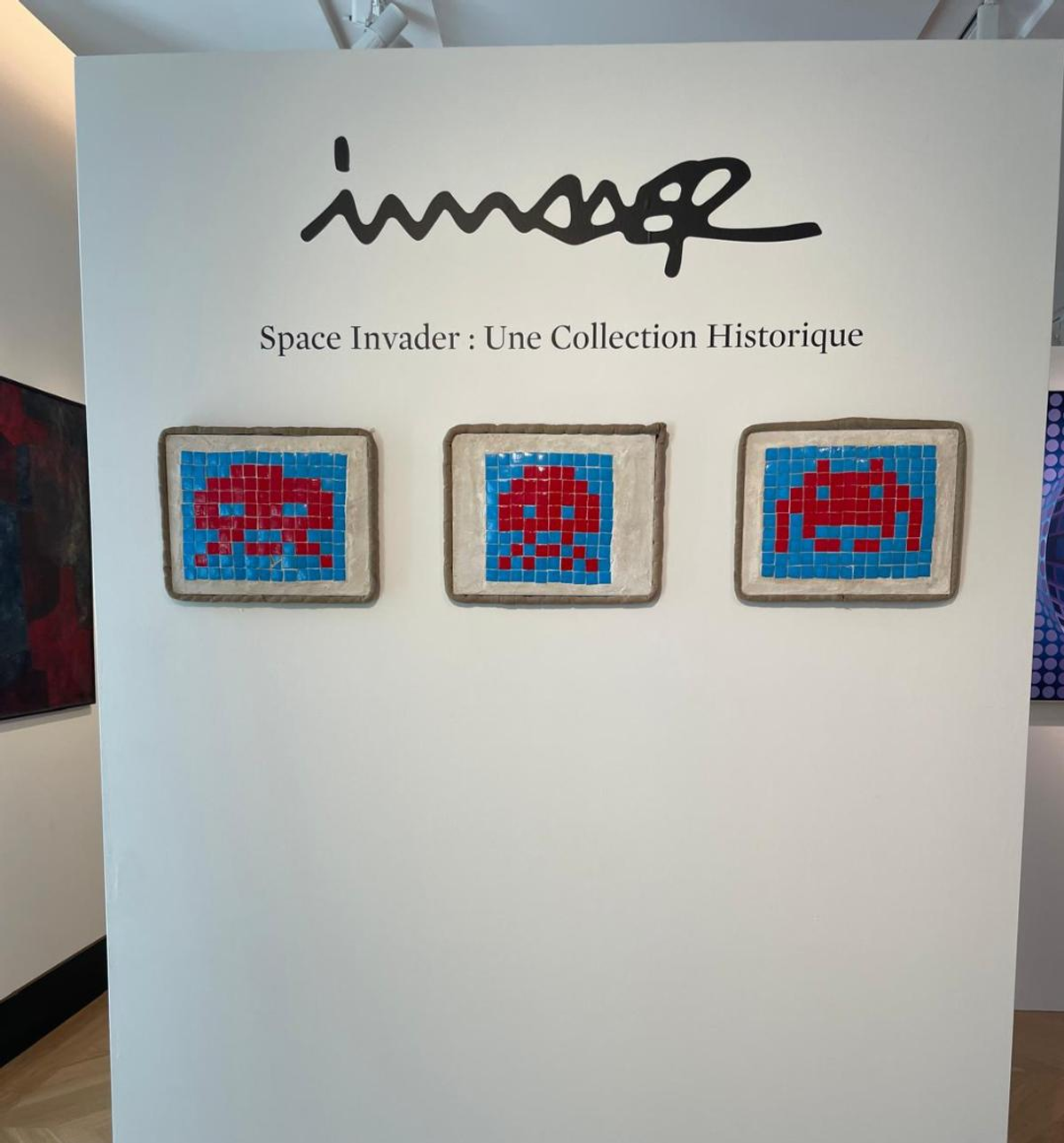Les trois pièces d'Invader, exposées chez Sotheby's à Paris. Photo D.R.