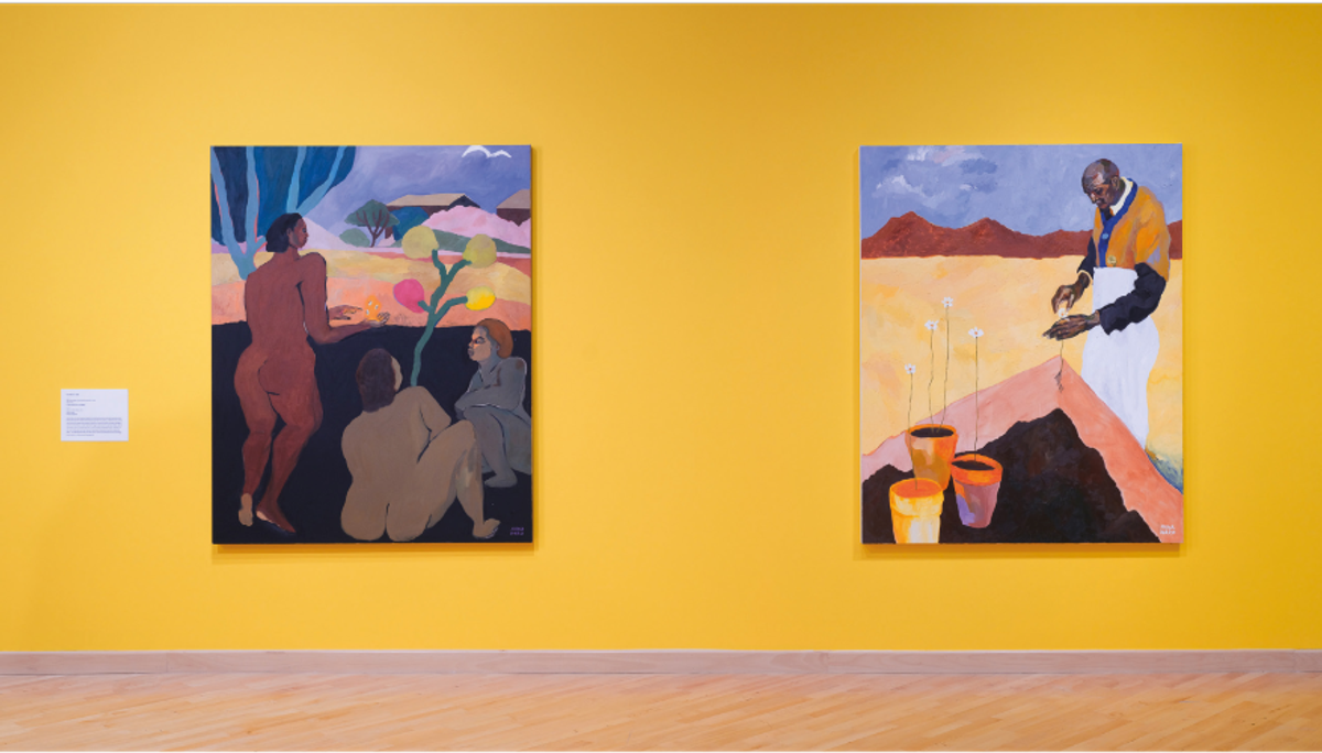 Vue de l’exposition «World Without End : The George Washington Carver Project» au California African American Museum, à Los Angeles, en 2024, avec deux huiles sur toile de Hana Ward : à droite, Pioneer of Possibility, 2023; à gauche, The Three Sisters (Cooperative Economics), 2023. Photo D.R.