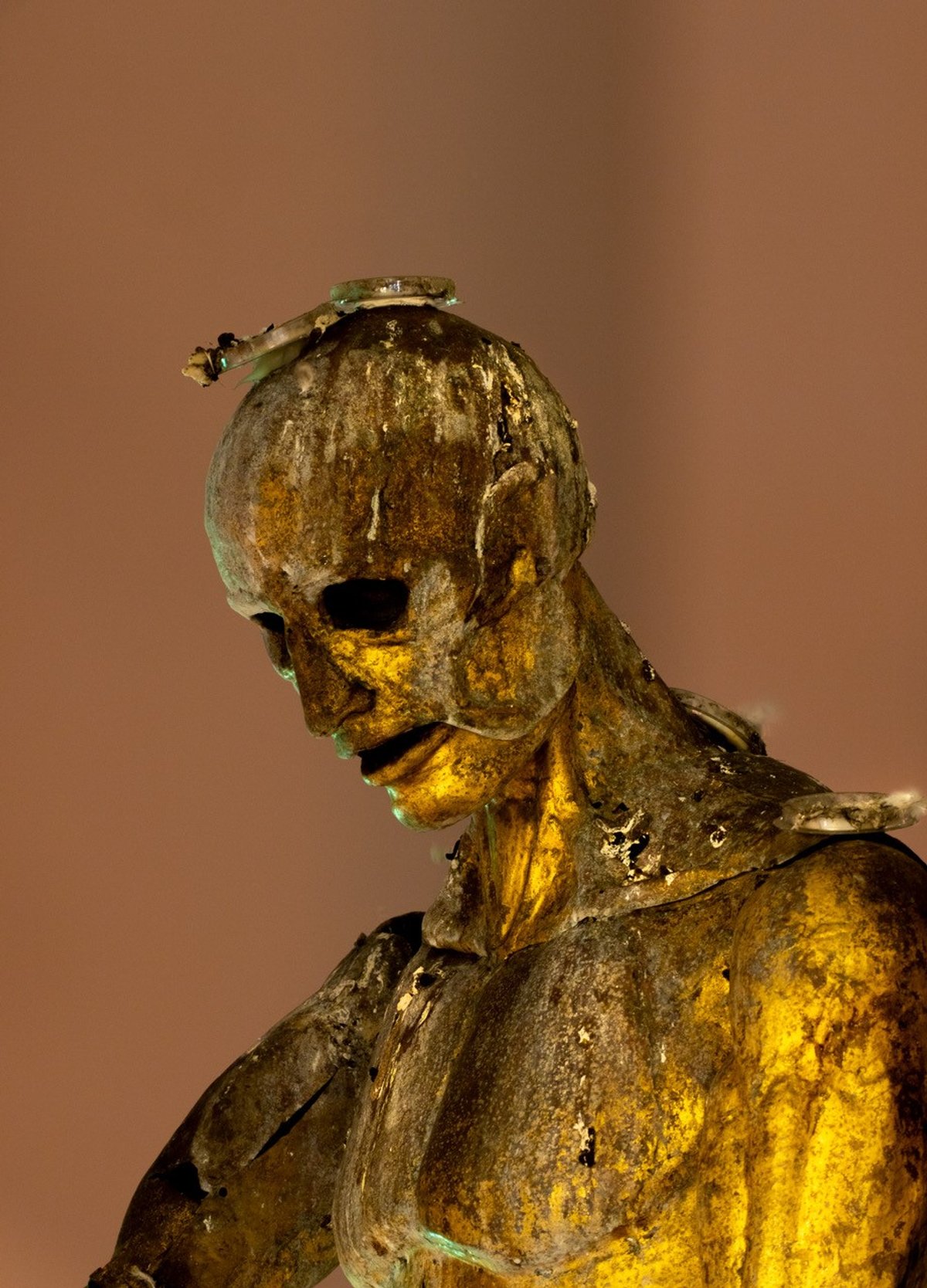 Jacques Monestier, Le Défenseur du temps, 1979. Adagp, Paris, 2022. « HUMPTY\DUMPTY » de Cyprien Gaillard, Paris, 2022. Photo : Max Paul, 2021.