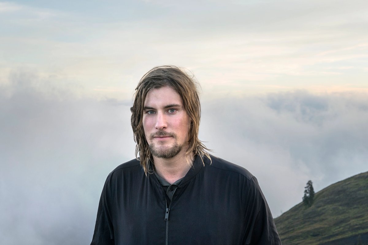 Portrait de Julian Charrière. © D.R.