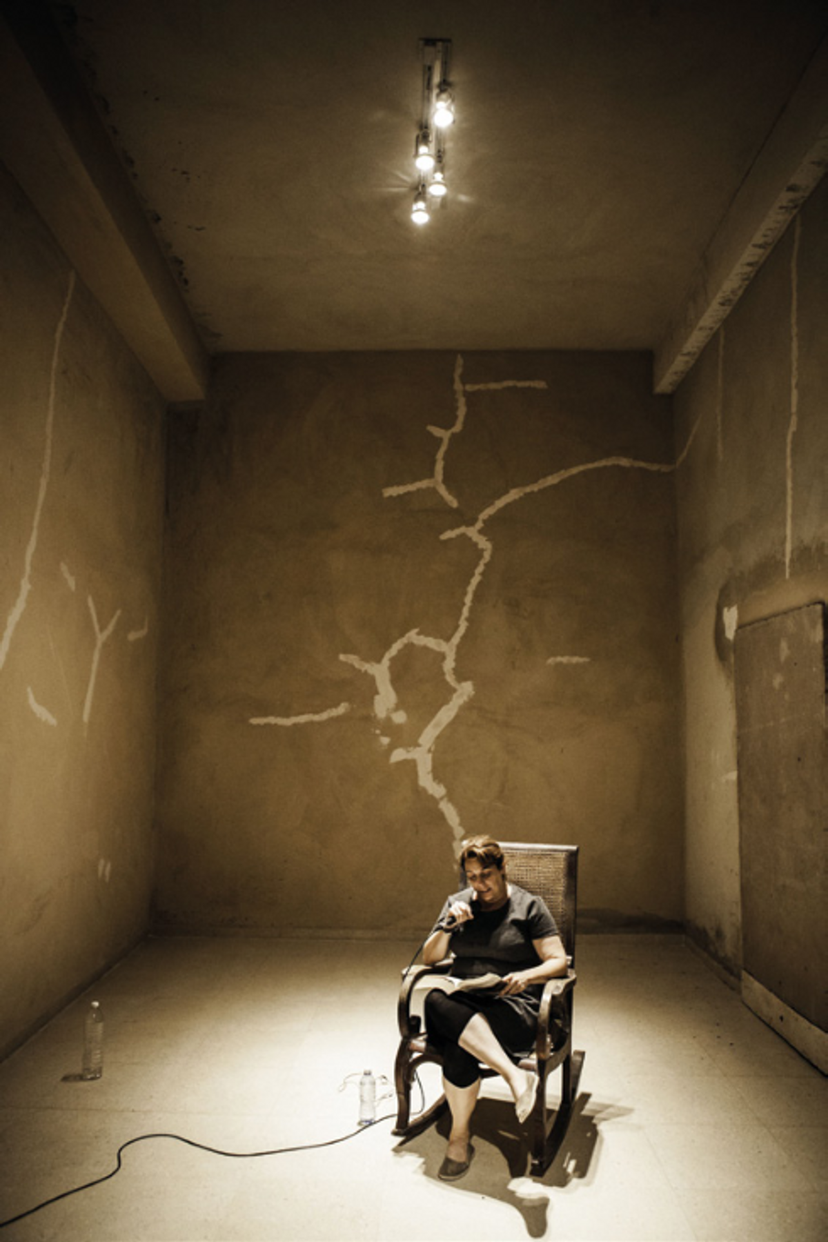 Tania Bruguera, Where Your Ideas Become Civic Actions (100 Hours Reading The Origins of Totalitarianism), 2015. Courtesy de l’artiste. Photo Leandro Feal.