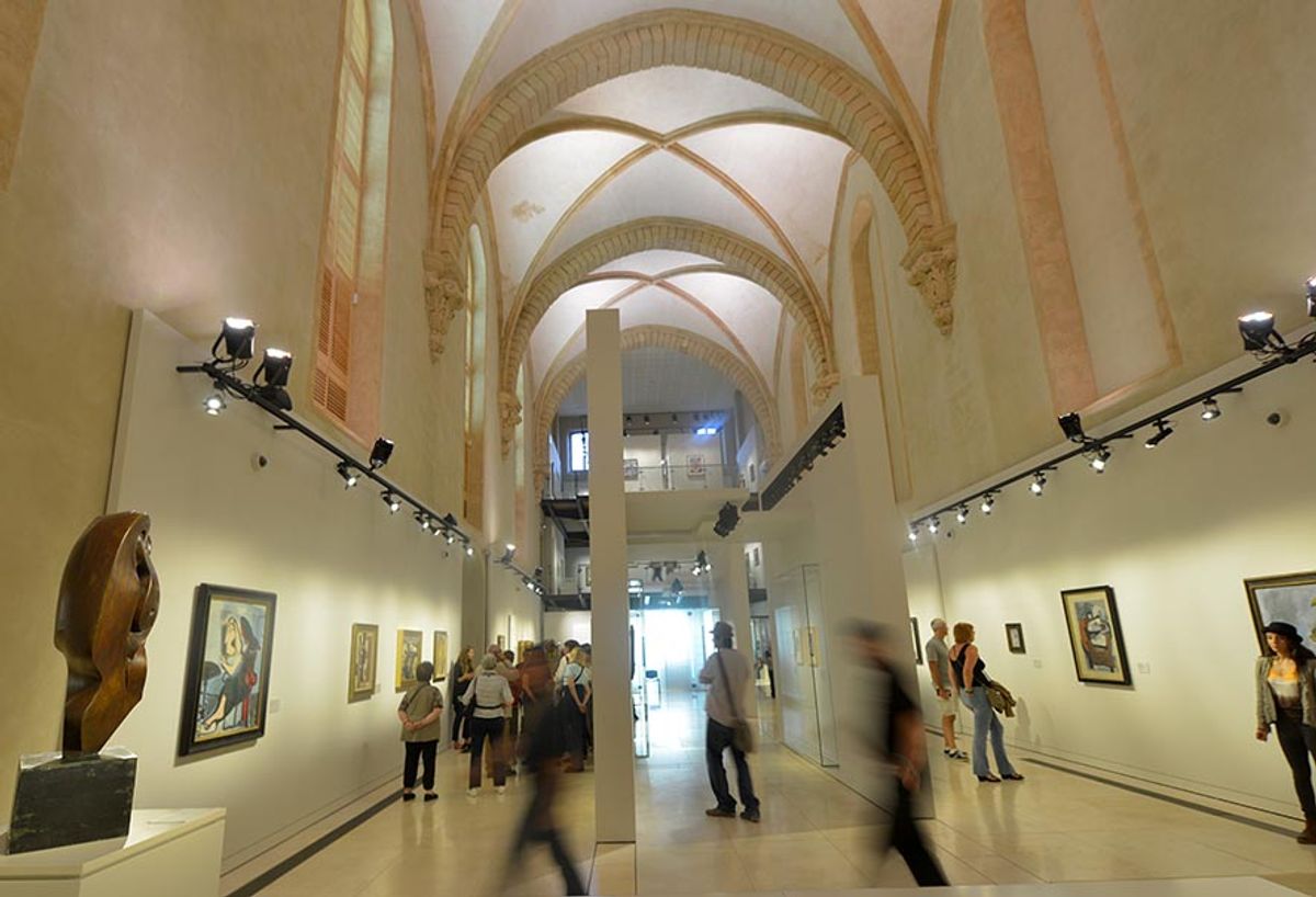 La collection Jean Planque exposée dans la chapelle des Pénitents blancs au Musée Granet, à Aix-en-Provence. Musée Granet / Photo : J.-C. Carbonne, Ville d'Aix-en-Provence