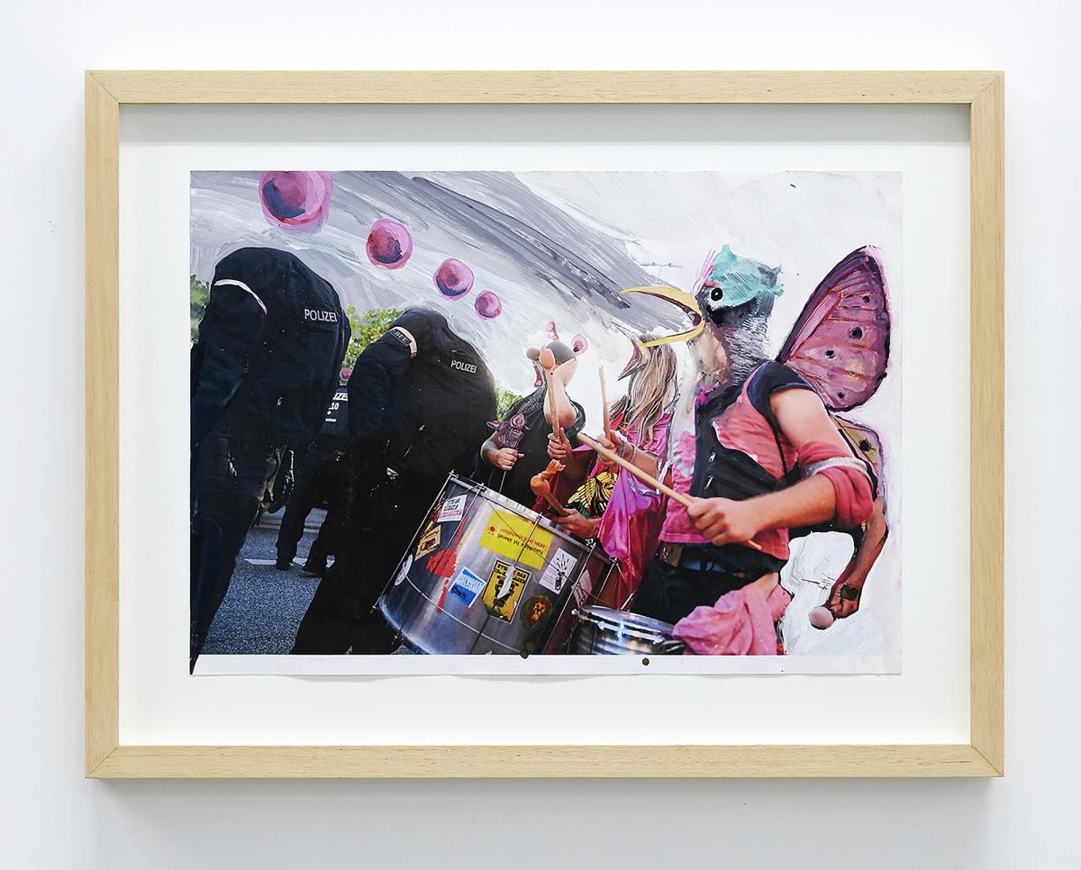 Rokni Haerizadeh, If Marco Polo brought the pasta meme to Europe from China, 2018, gouache, gesso, aquarelle et encre sur papier imprimé, 29,7 x 42 cm. © L'artiste & Galerie In Situ-fabienne leclerc, Grand Paris