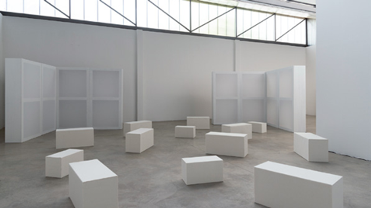 Vue de l’exposition « Robert Morris, Voice 1974 », Venet Foundation, Le Muy. © 2021 The Estate of Robert Morris. Courtesy Venet Foundation, photo Jerome Cavaliere