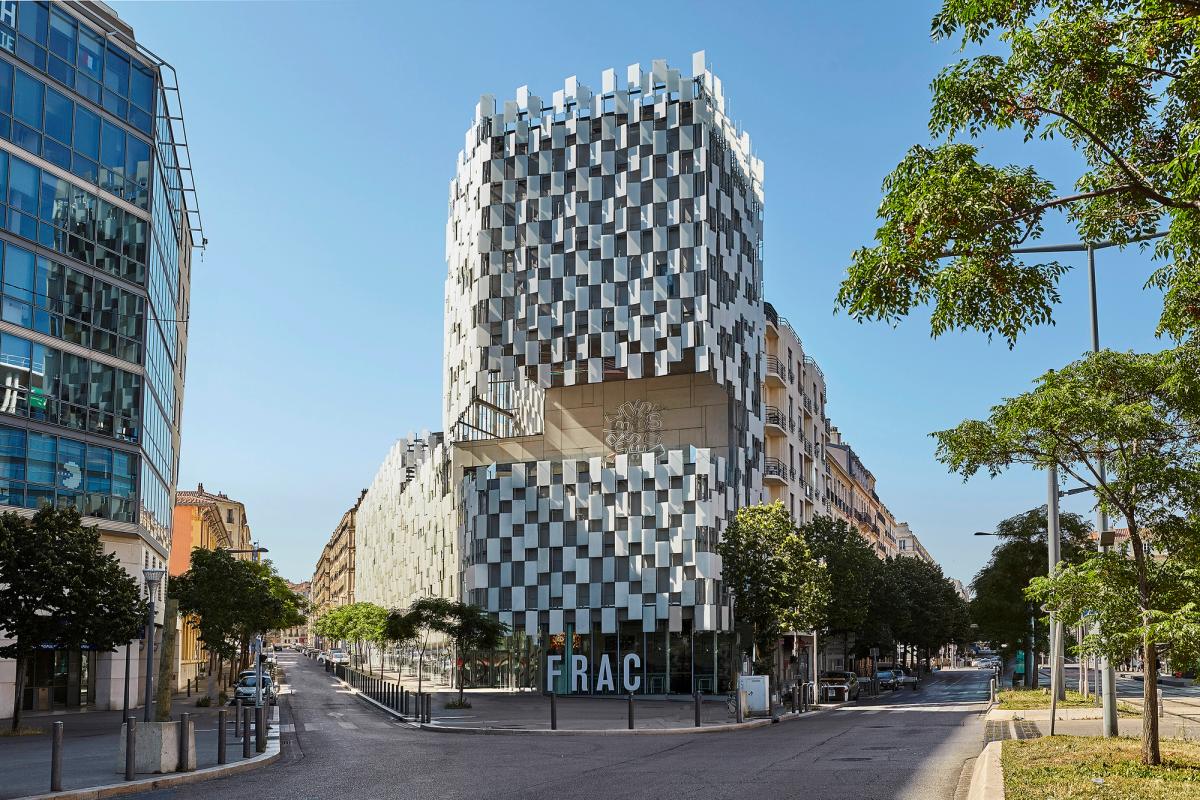 Frac Sud - Cité de l’art contemporain. © Agence Kuma Associates - Agence Toury Vallet