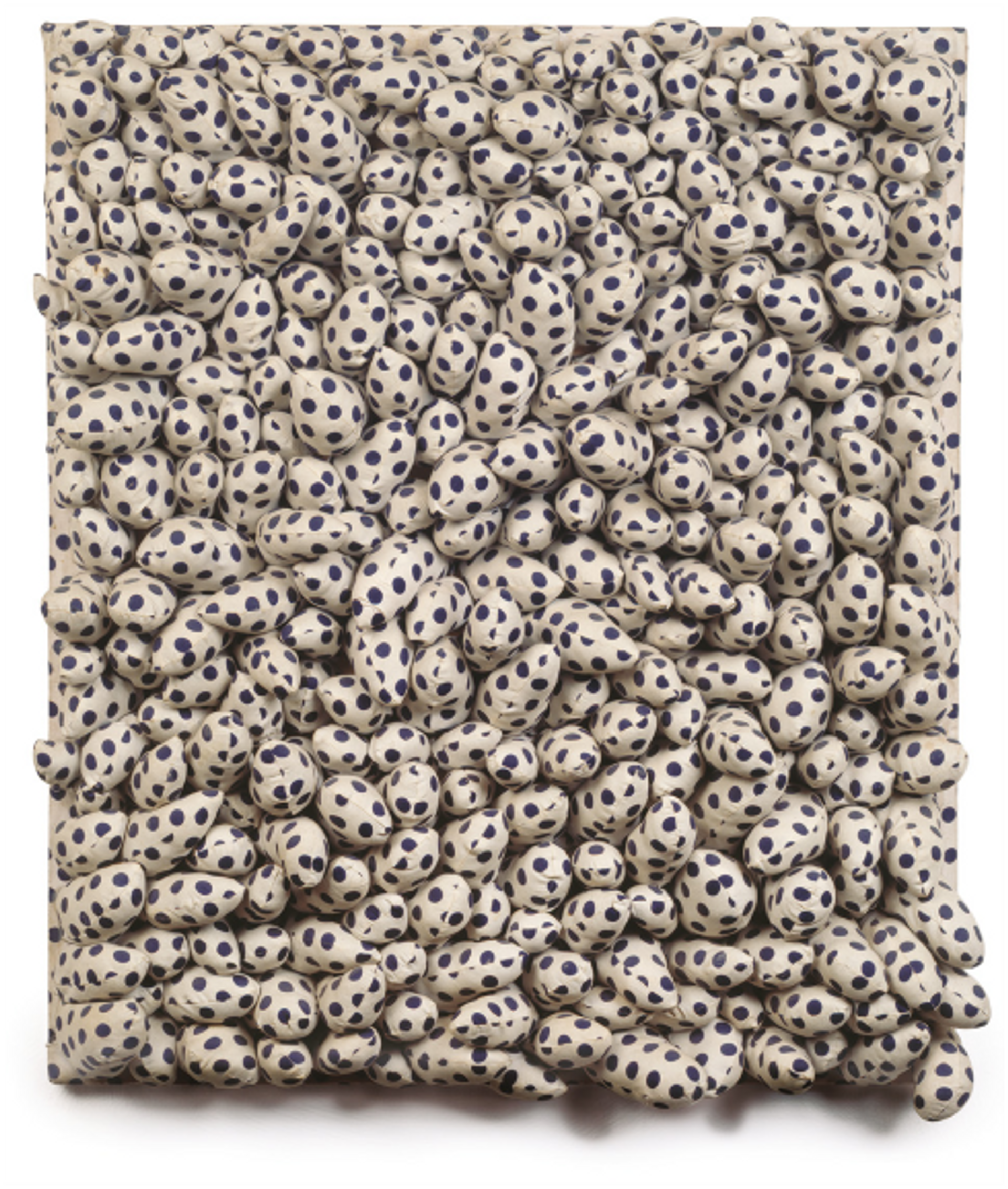 Yayoi Kusama, Blue Spots, 1965, coton, kapok et bois, est. 2,2-3,2 millions d’euros. © Phillips