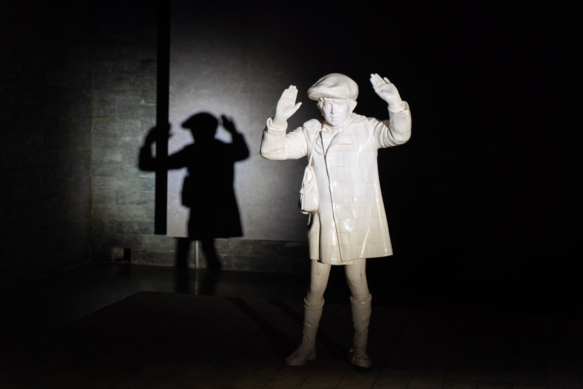 Vue de l’exposition d’Adel Abdessemed «Mon enfant» au Mémorial de la Shoah, à Paris. Photo : Yonathan Kellerman