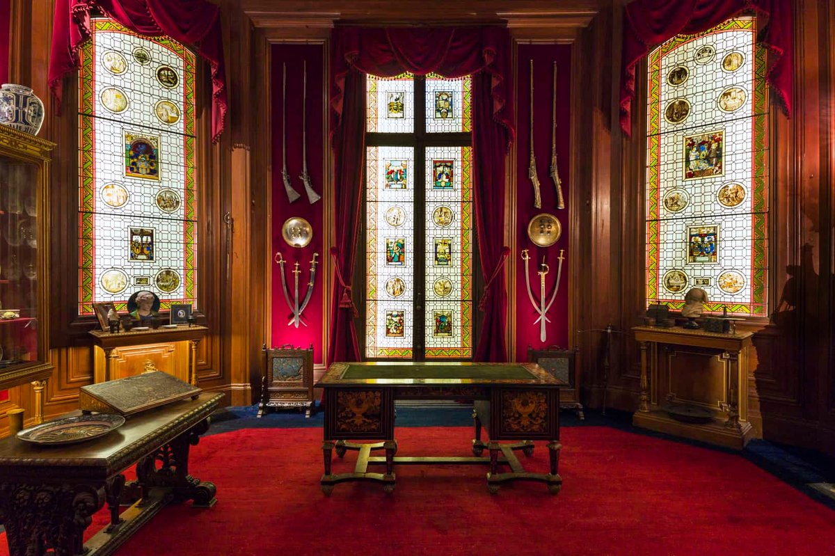 La cabinet de curiosités de l'hôtel Salomon de Rothschild, à Paris. Fondation des artistes