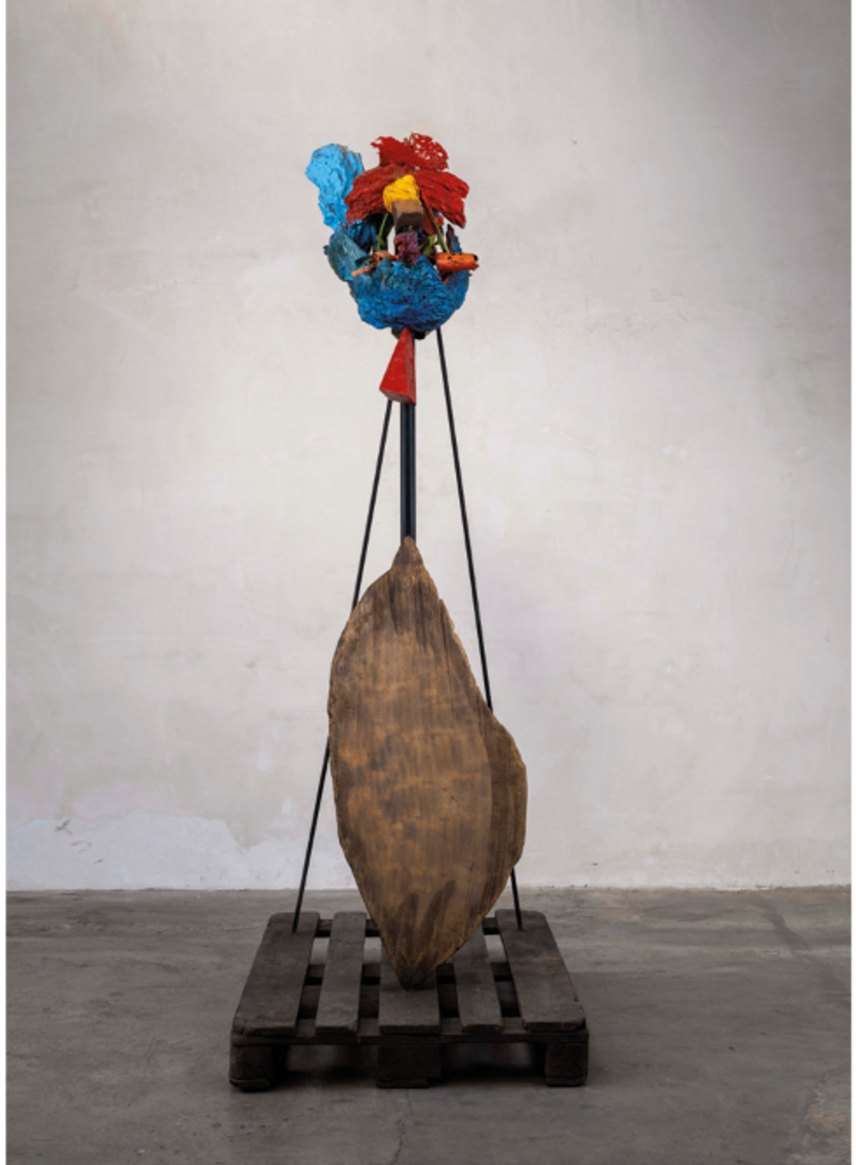 Jim Dine, Chicken At Midnight, 2022, bronze polychrome et acier inoxydable. Courtesy de l’artiste et galerie Templon