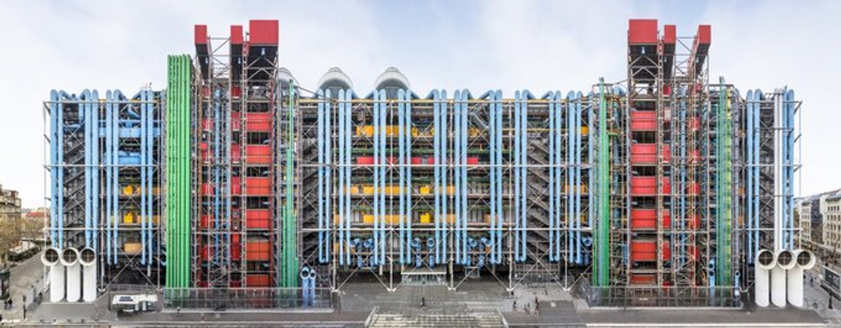 Centre Pompidou : Façade est rue du Renard.
Architectes Renzo Piano et Richard Rogers. © Sergio Grazia
