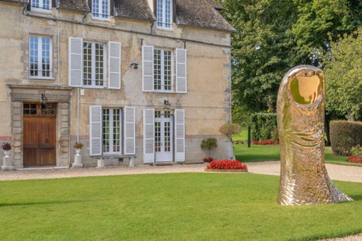 César, Pouce, Château de Boisgeloup, Gisors. Photo : Nicolas Brasseur. Courtesy of Almine Rech and Fondation César. © SBJ / Adagp Paris 2021