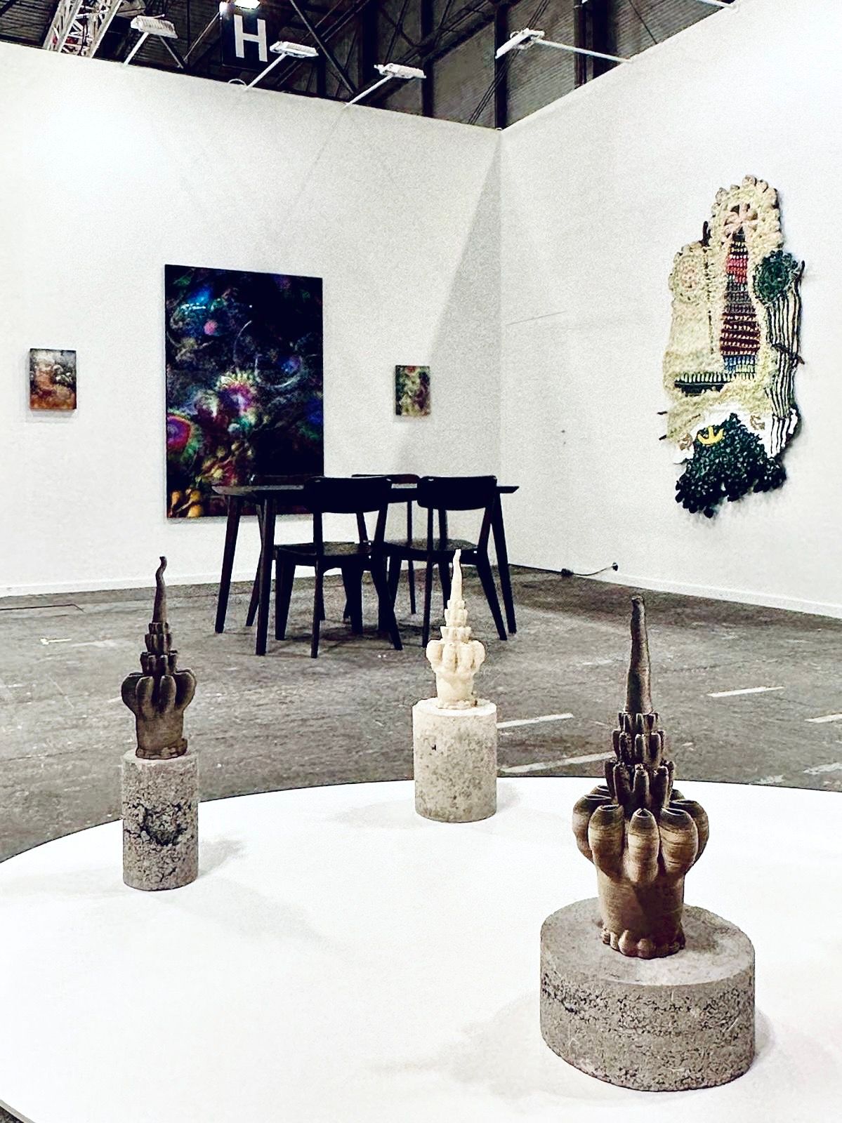 Une partie du stand de la galerie Poggi consacré à Josèfa Ntjam.

Photo D.R. Courtesy de l'artiste et galerie Poggi