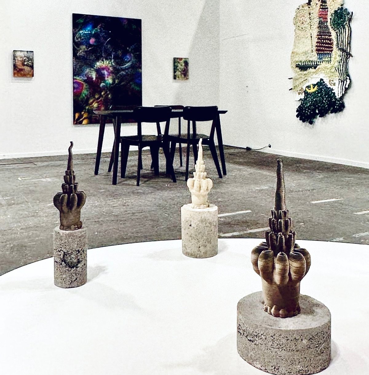 Une partie du stand de la galerie Poggi consacré à Josèfa Ntjam.
Photo D.R. Courtesy de l'artiste et galerie Poggi