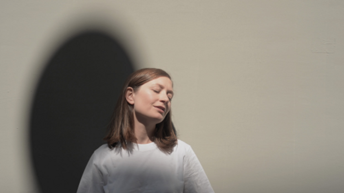 Ariane Loze, If you didn’t choose A, you will probably choose B, 2022, projection vidéo HD. © Ariane Loze. Courtesy de Michel Rein, Paris et Bruxelles