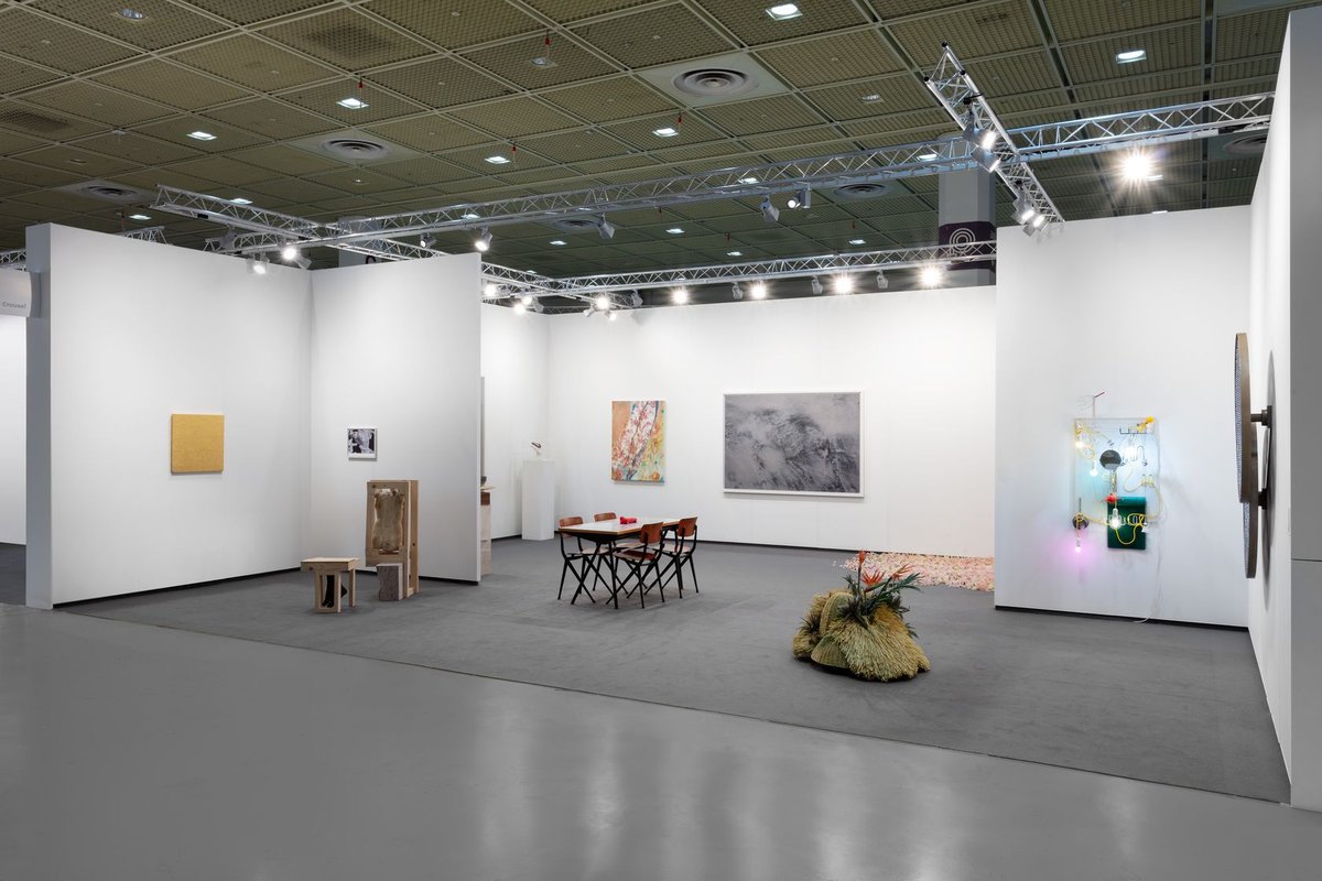 Stand de la galerie Chantal Crousel, Frieze Seoul 2022. Courtesy galerie Chantal Crousel