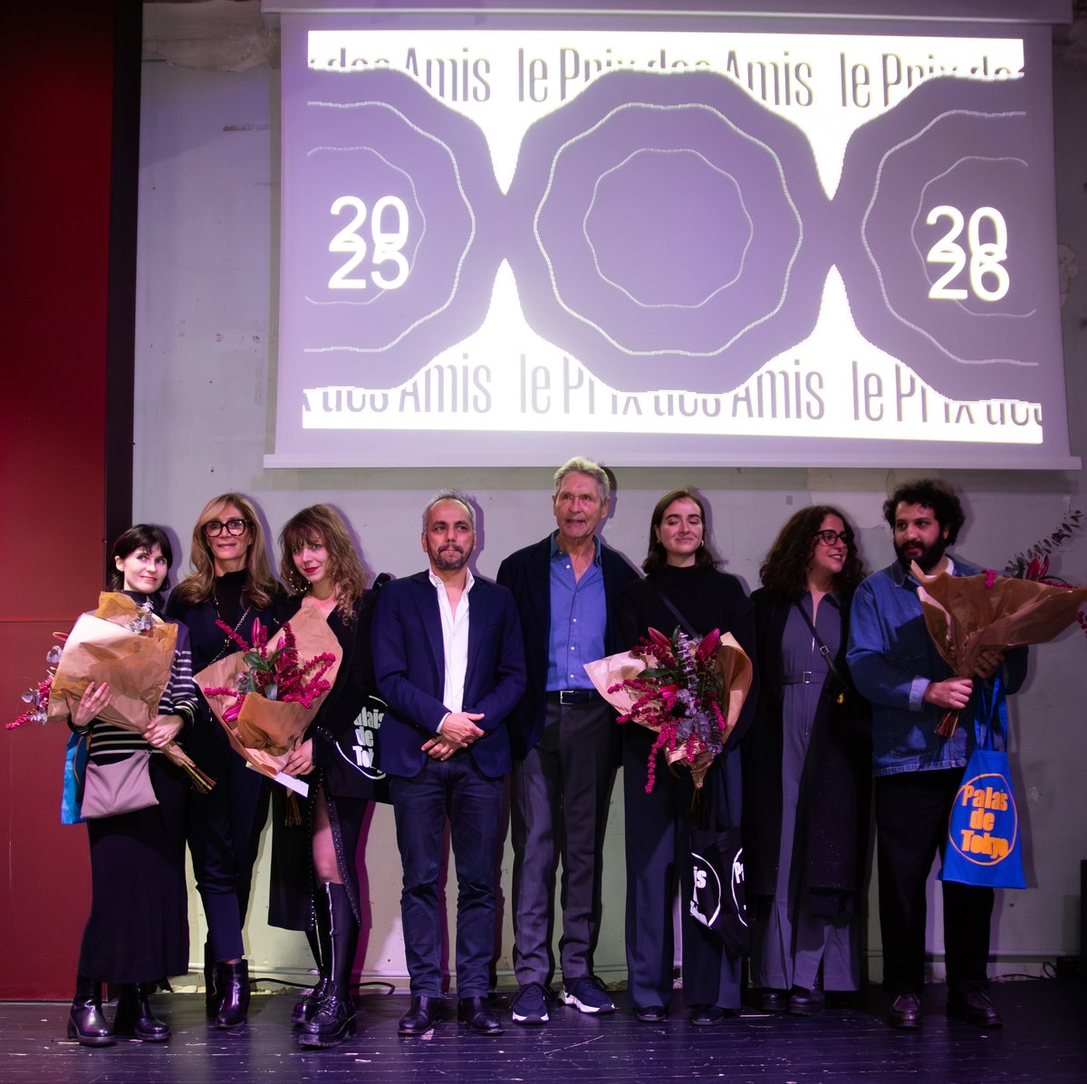 La remise du 15e Prix des Amis du Palais de Tokyo au Tokyo Art Club, le 10 décembre 2025. De gauche à droite : Chloé Vanderstraeten, Isabelle Kowal, Céleste Richard-Zimmerman, Guillaume Désanges, Philippe Dian, Léa de Cacqueray, Horya Makhlouf et Réda Boussella. © Théo Martin