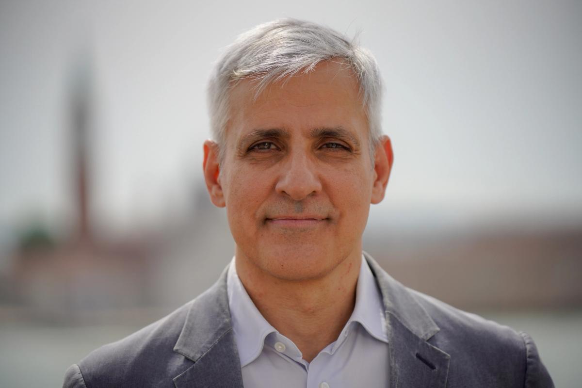 Adriano Pedrosa. Photo : Andrea Avezzù. Courtesy de La Biennale di Venezia