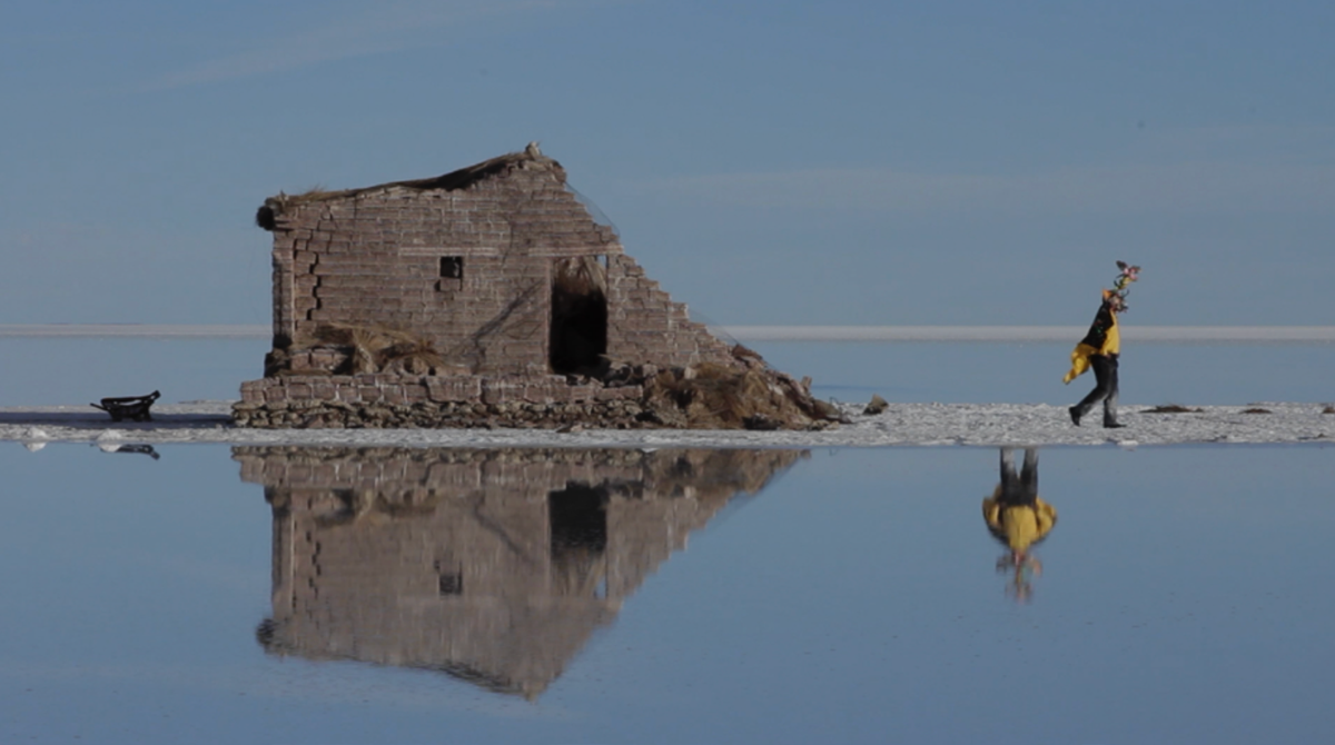 Enrique Ramírez, capture de Un hombre que camina, 2021. Vidéo monocanal, couleur, son, 21 minutes. © BIENALSUR 2025, Courtesy de l'artiste