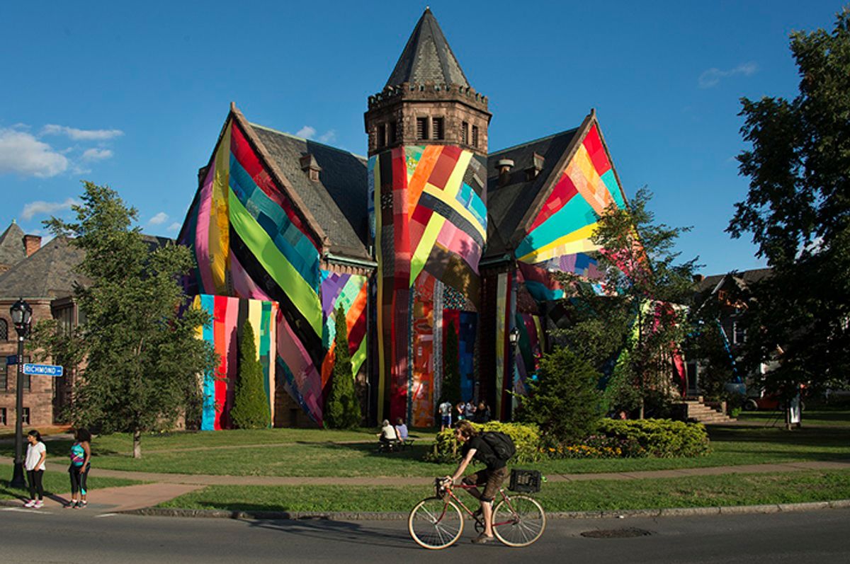 Amanda Browder, Happy Coincidences, installation pour la 3e Triennale de Bruges. © Tom Loonan