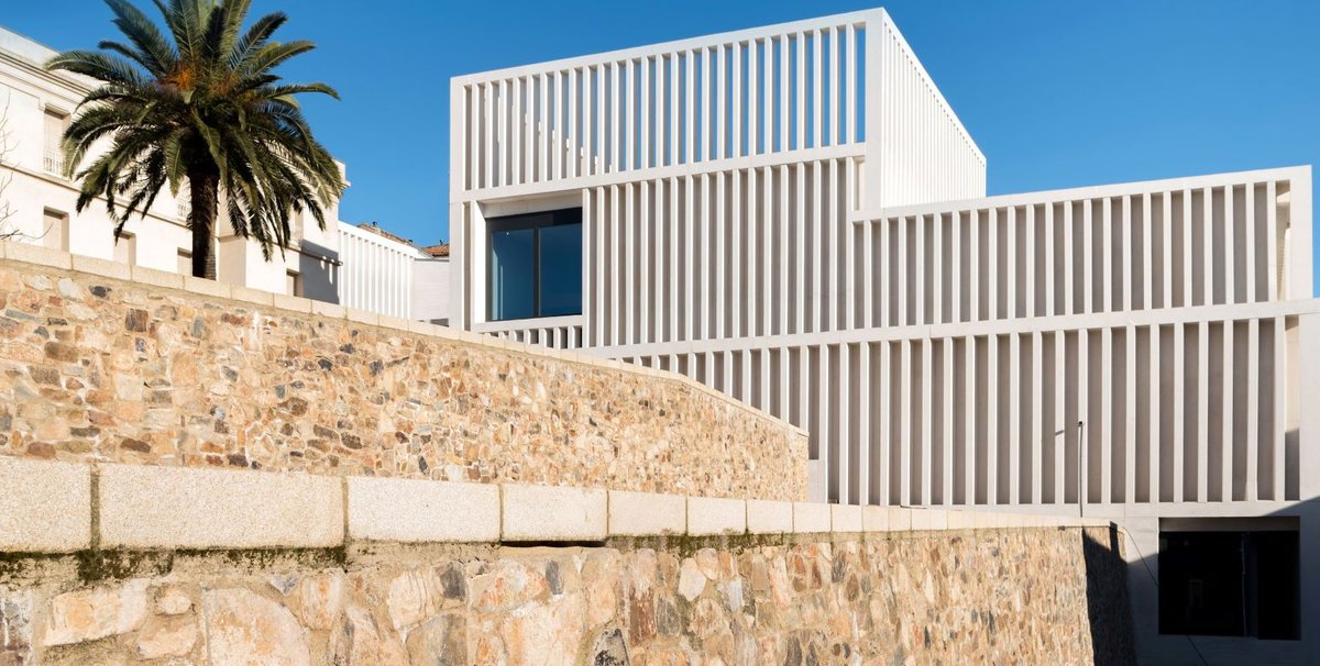 The Museum of Contemporary Art Helga de Alvear. Photo: Amores Pictures.