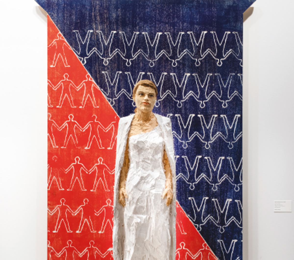 Stephan Balkenhol, sans titre, 2022, bois wawa peint. Courtesy de l’artiste et galerie Nosbaum Reding