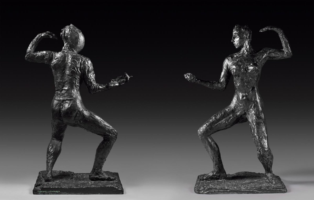 Germaine Richier, L’Escrimeuse avec masque et L’Escrimeuse, 1943, épreuves en bronze à patine brun-vert, 101 x 70 x 33,5 cm et 101 x 68,5 x 35,5 cm. Courtesy Beaussant Lefèvre & Associés