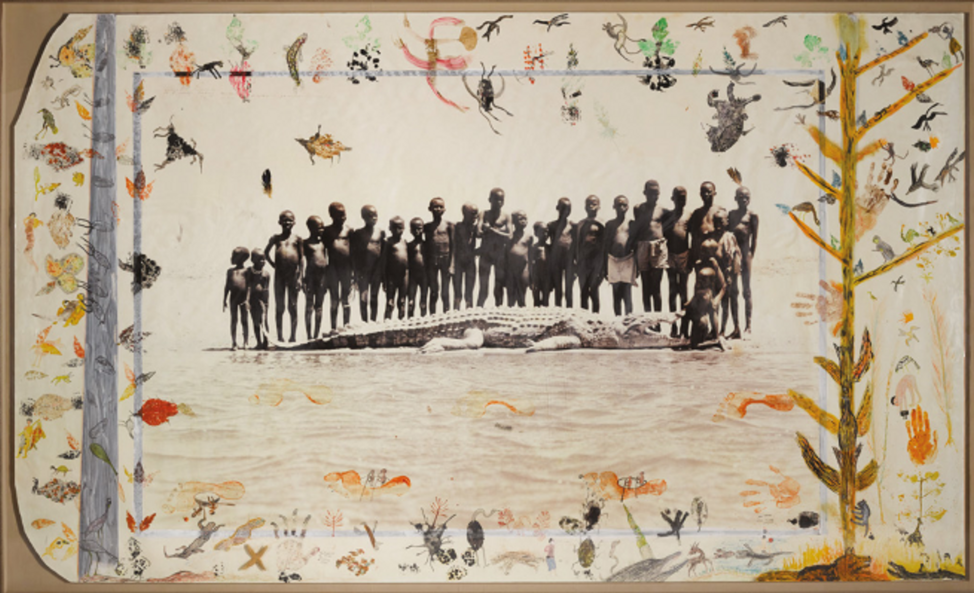 Peter Beard, Kids and Croc (15’9 Crocodyle), 1968, tirage gélatino-argentique, peinture et encre, est. 200 000-300 000 euros. © Sotheby’s