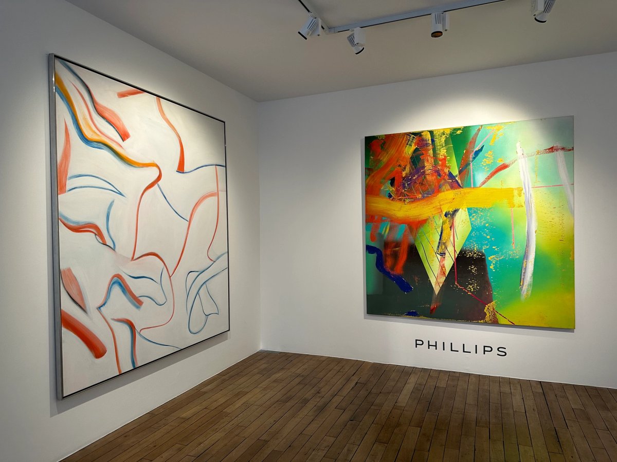 De gauche à droite, Willem de Kooning, No Title (1984), et Gerhard Richter, Mathis (1983), tableaux issus de la collection Marcel Brient mis en vente par Phillips à Londres le 2 mars 2023. Photo : Philippe Régnier