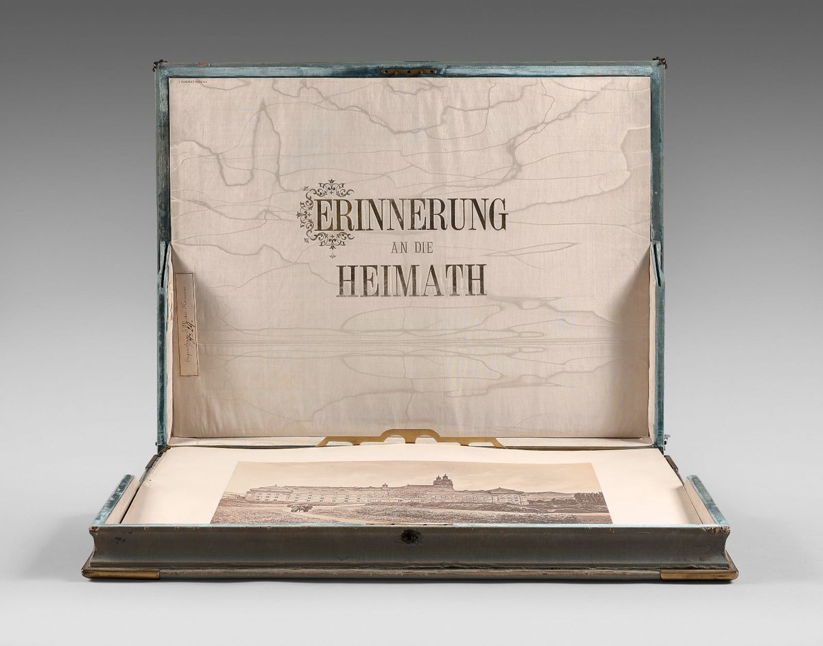 Coffret gainé de soie verte © Beaussant Lefèvre / Drouot