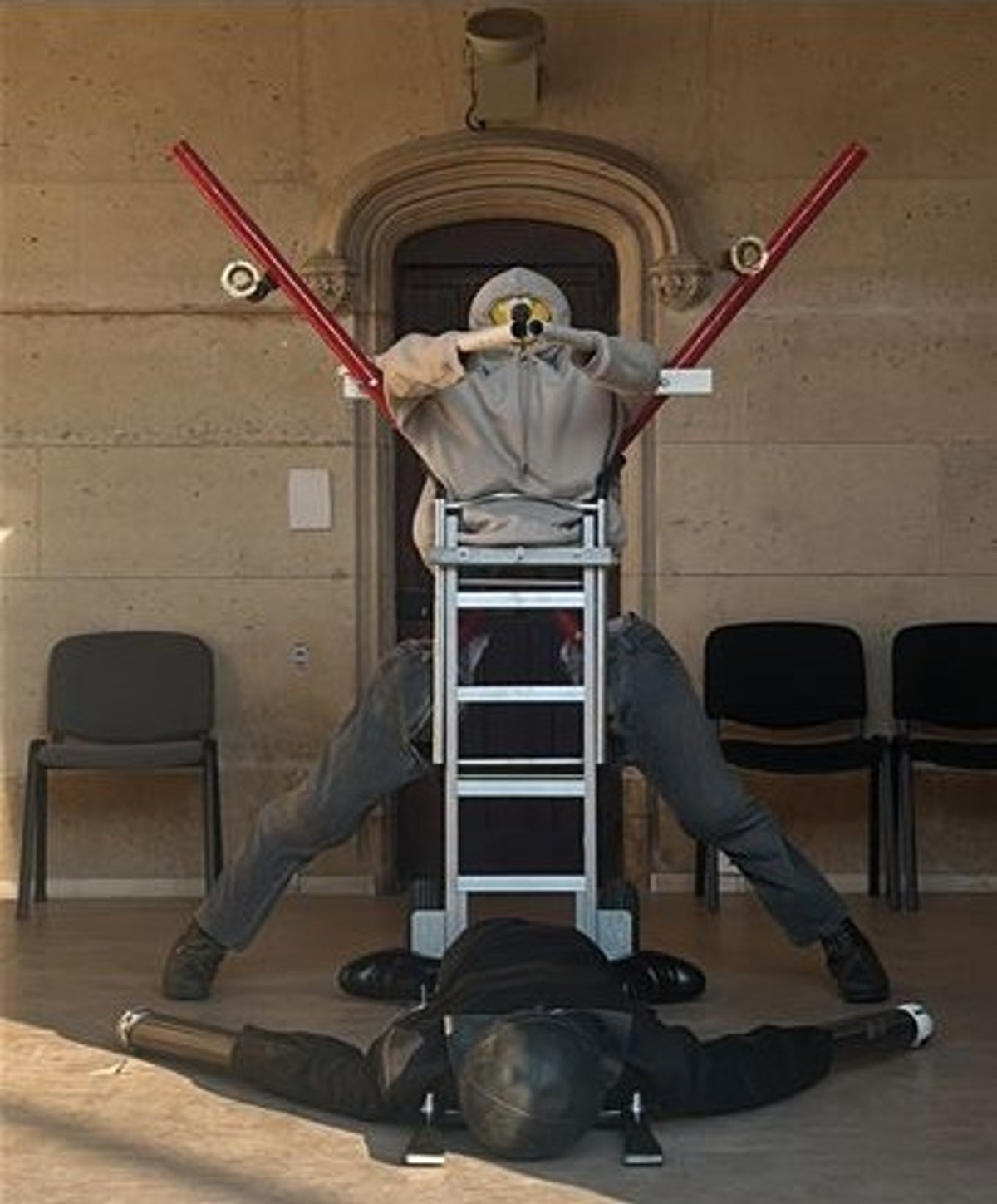 Florian Fouché, Assassins, installation in situ, beffroi, Paris, 2026. Courtesy de l’artiste et de Romina Shama