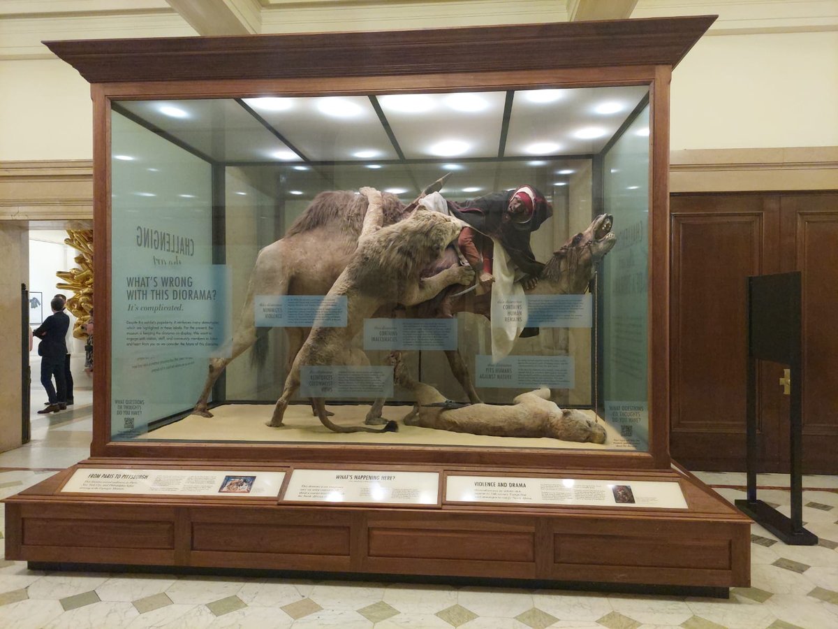 Édouard Verreaux, Lion attaquant un dromadaire, 1867, diorama avec taxidermies, éléments de costume et restes humains, The Carnegie Museum of Natural History, Pittsburgh. © Éric de Chassey
