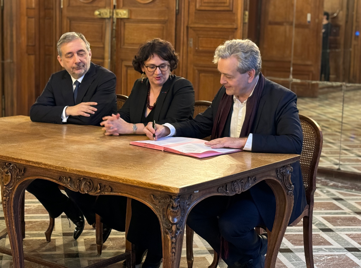 Signature de la convention de coopération, BnF, ENC, INHA.
© INHA