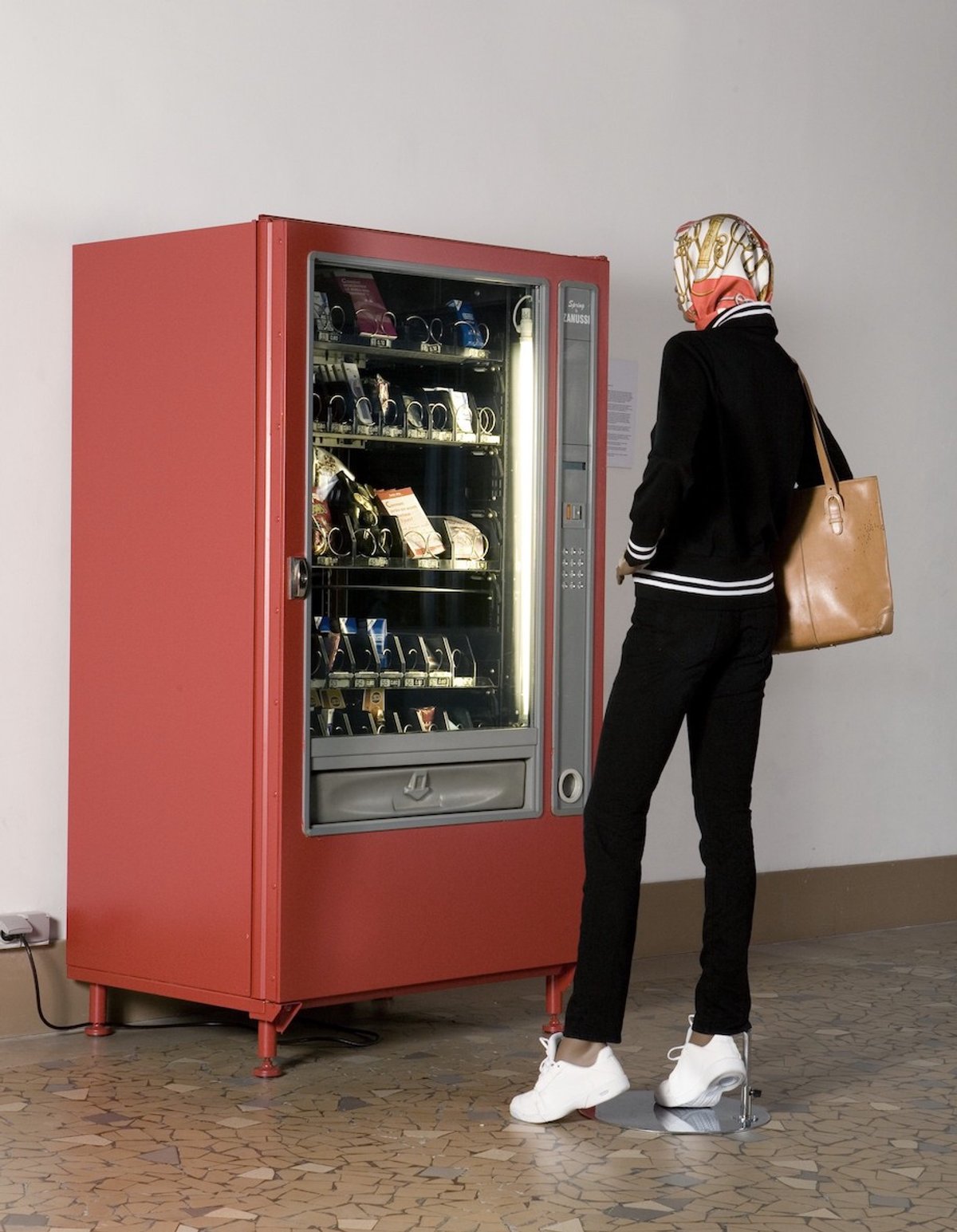 Kader Attia, La machine à rêve, 2008, Musée national de l’histoire de l’immigration. © EPPPD-MNHI. © Kader Attia. © Adagp, Paris, 2023