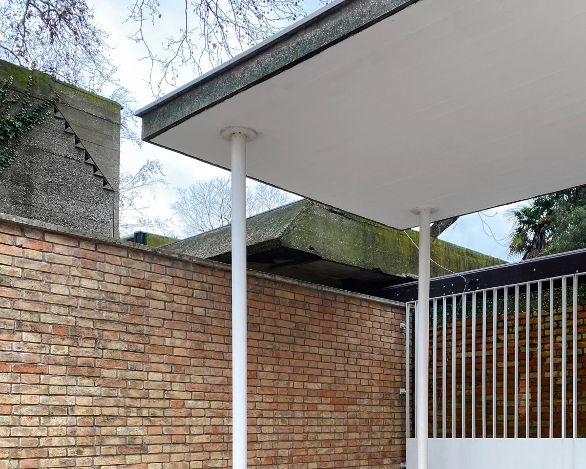 Karin Sander et Philip Ursprung, « Neighbours », Pavillon suisse,
18e Exposition internationale d’architecture – La Biennale di Venezia, 2023. © KS 2023