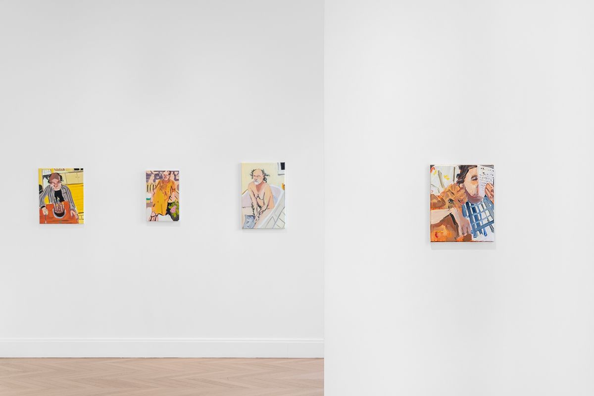 Vue de l’exposition « Chantal Joffe : The Dog’s Birthday » chez Skarstedt, Paris. © Chantal Joffe. Courtesy of the artist and Victoria Miro. Photo : Nicolas Brasseur