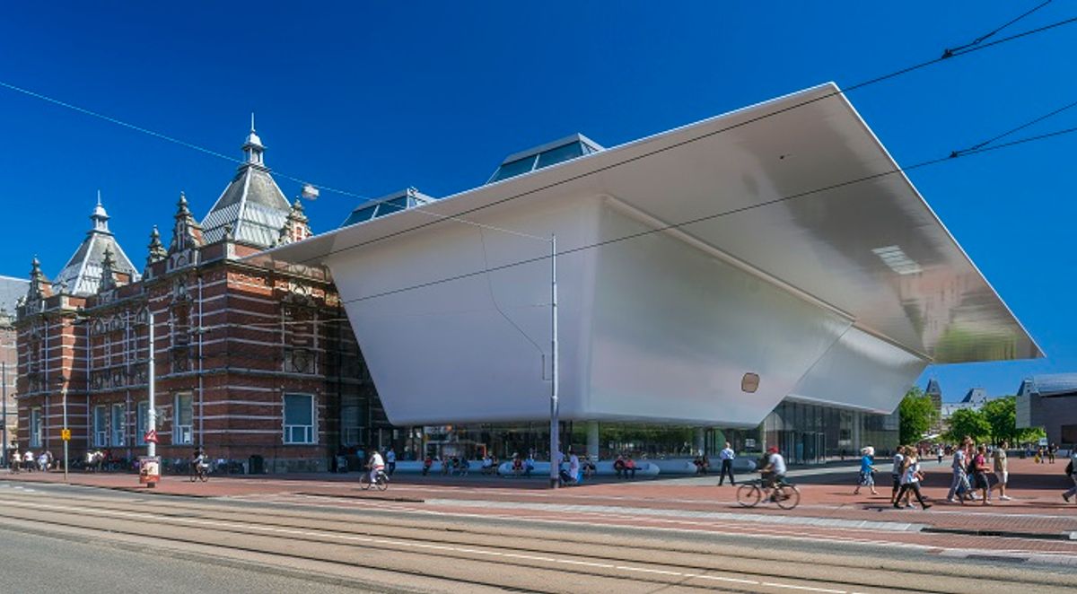 Le Stedelijk Museum d’Amsterdam. Photo : John Lewis Marshall