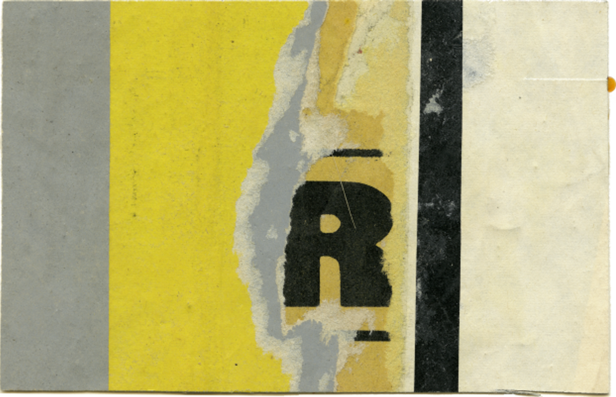 Jacques Villeglé, R, 1966, affiches lacérées contrecollées sur carton Bristol. Prix : 3500 euros. © Jacques Villeglé. Courtesy galerie G.-P. & N. Vallois, Paris