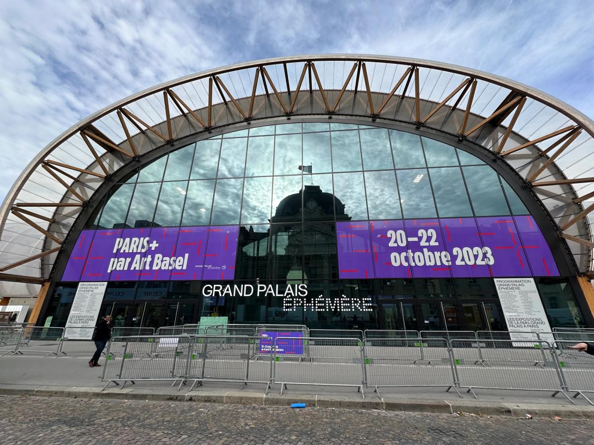 Vue du Grand Palais Éphémère à l’occasion de la Foire Paris+ par Art Basel 2023. Photo : Philippe Régnier