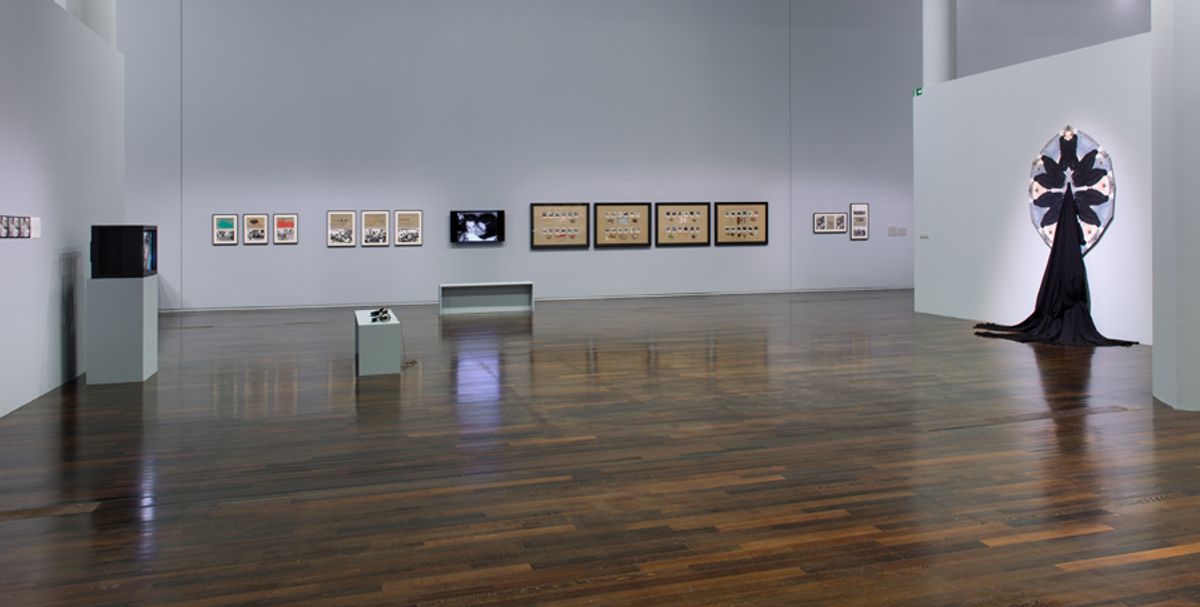 Vue de l’exposition « Nil Yalter. Trans/Humance », 2019. Photo : Margot Montigny. © MAC VAL 2019.