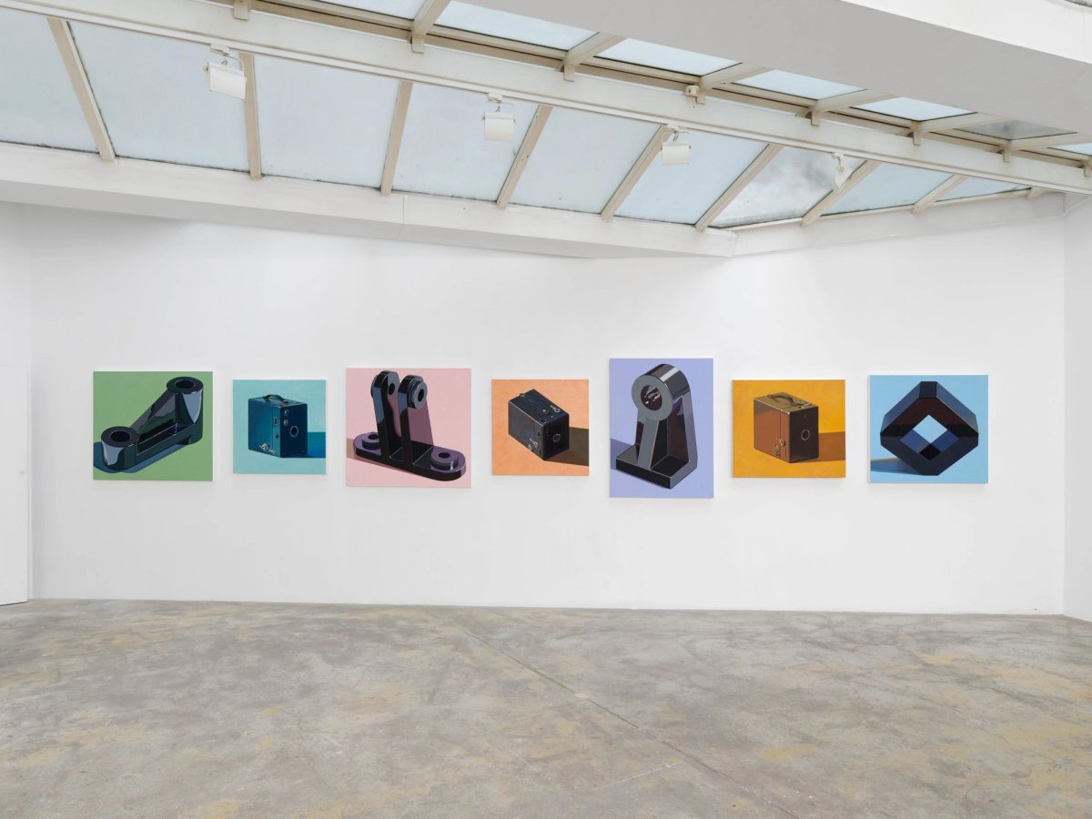 Vue de l’exposition « Robert Cottingham : Cameras, Typewriters & Components » à la Galerie Georges-Philippe & Nathalie Vallois. © Aurélien Mole. Courtesy Galerie GP & N Vallois