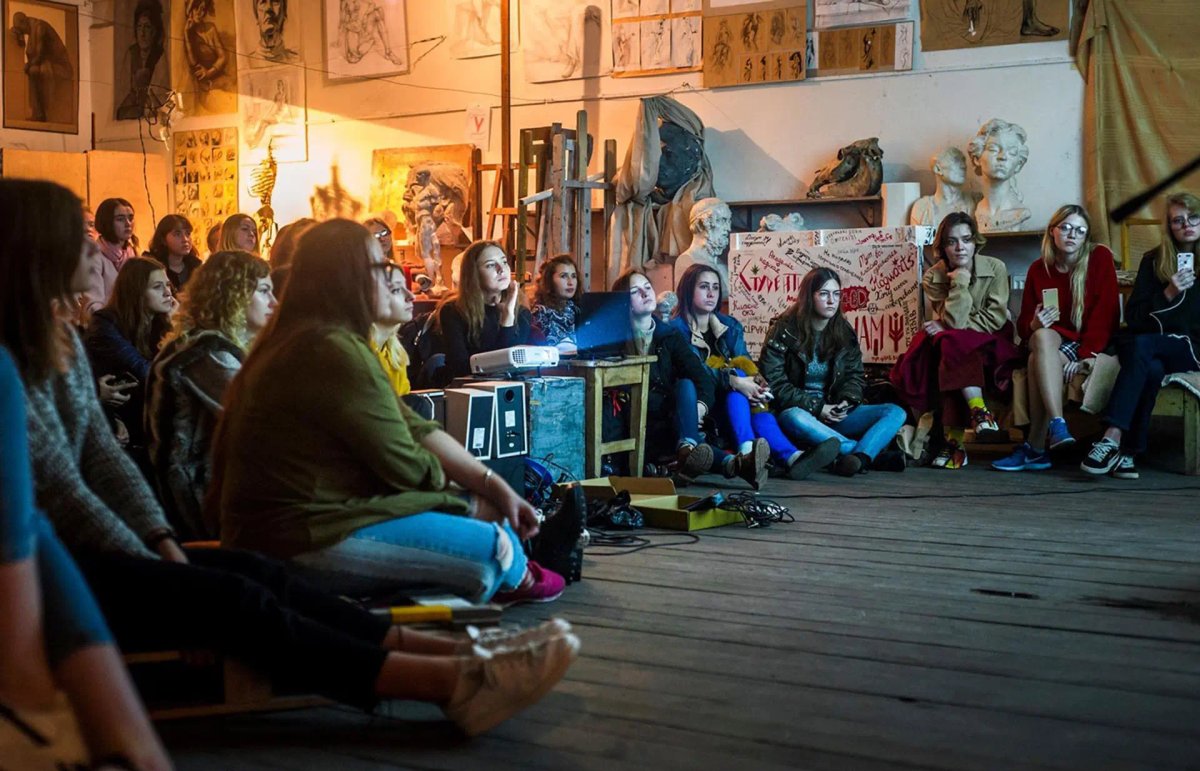 Étudiants de l'Académie nationale des arts de Lviv, en Ukraine. Photo : Alina Kindyak