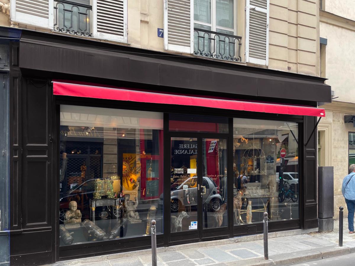 La galerie Crèvecœur occupera l'espace de cet antiquaire au 7 rue de Beaune à Paris. Photo : D.R. 